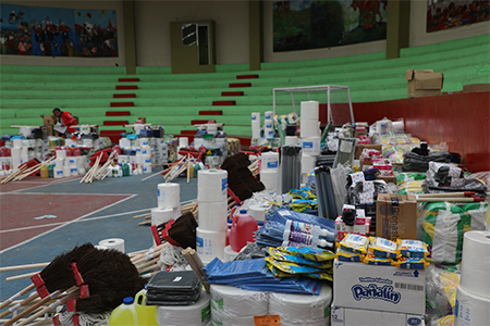 EN_EL_COLISEO_RAFAEL_BRITO_MENDOZA_SE_DESARROLLÓ_LA_ENTREGA_DE_MATERIALES_DE_ASEO_Y_LIMPIEZA_1.png
