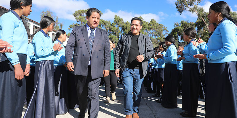 INAUGURACIÓN_BATERIA_SANITARIA_U.E._VELASCO_IBARRA_PARA_WEB_4.jpg