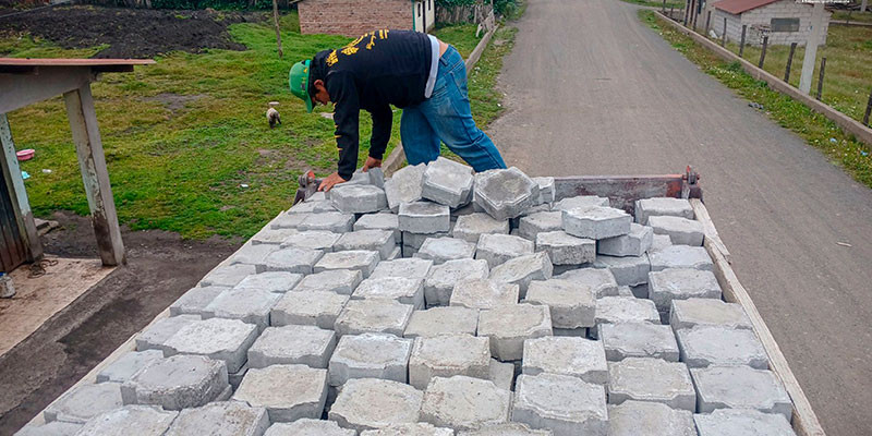 RECEPCION_MATERIAL_JATUMPAMBA_PARA_WEB_2.jpg