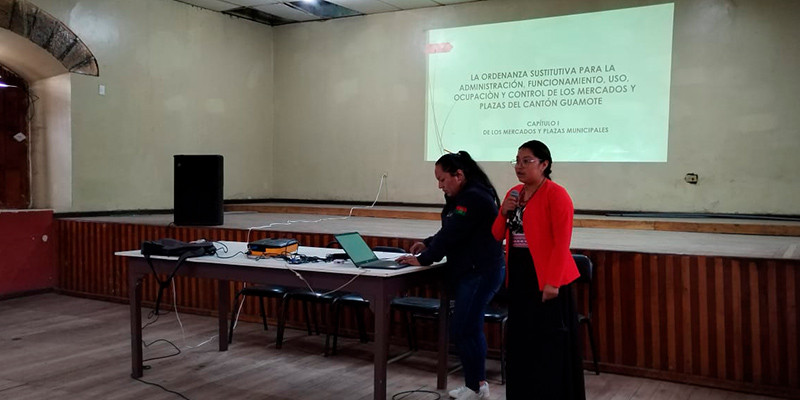 SOCIALIZACIÓN_COMERCIANTES_PLAZA_SAN_VICENTE_PARA_WEB_2.jpg