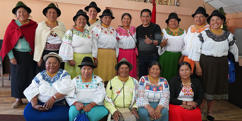 VISITA_CAYAMBE_MUJERES_PARA_WEB_4.jpg