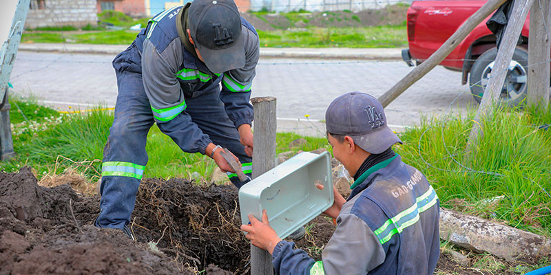 INSTALACIÓN DE ACOMETIDAS 