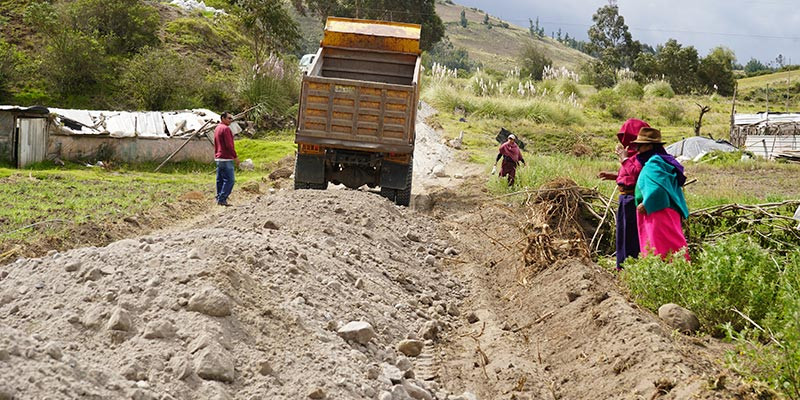 MEJORAMIENTO VIAL EN SACAGUAN TIOCAJAS
