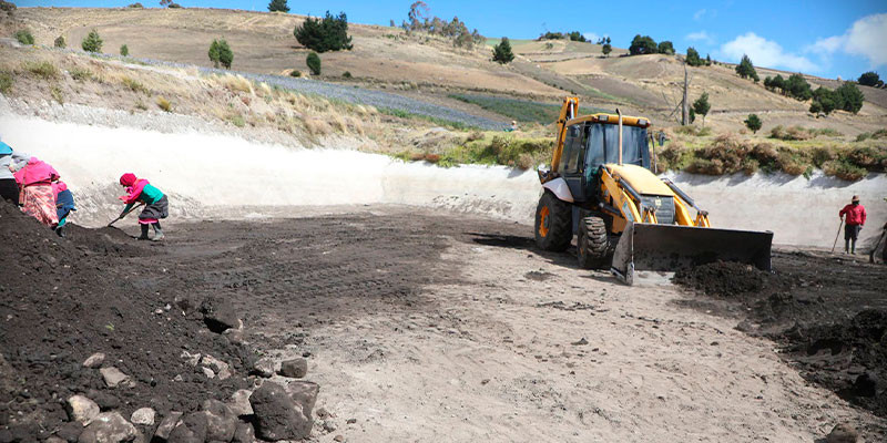 LIMPIEZA DEL TANQUE RESERVORIO DE AGUA DE RIEGO DE LA COMUNIDAD PULL CHICO Y PULL SAN PEDRO