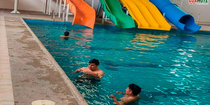 𝐃𝐈𝐕𝐄𝐑𝐒𝐈𝐎́𝐍 𝐓𝐎𝐓𝐀𝐋 𝐏𝐀𝐑𝐀 𝐂𝐇𝐈𝐂𝐎𝐒 𝐘 𝐆𝐑𝐀𝐍𝐃𝐄𝐒 PISCINA MUNICIPAL 